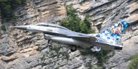F-16 Fighting Falcons in Meiringen